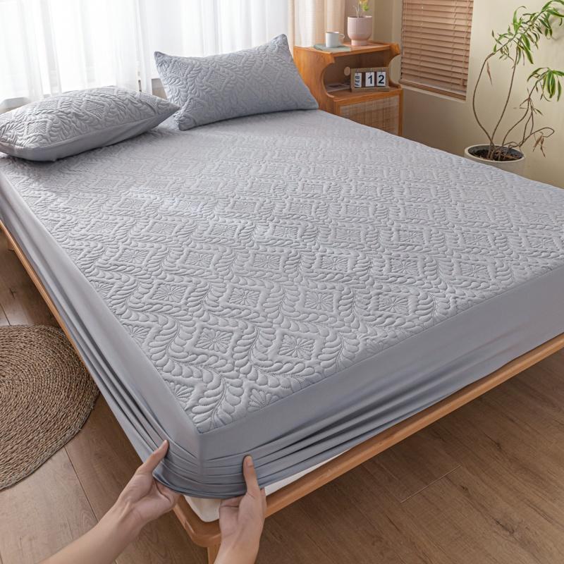 Triple-Layer Waterproof Quilted Mattress Protector – Ultimate Protection for Your Mattress