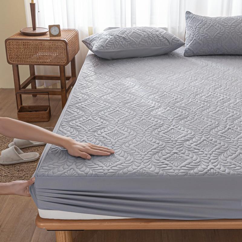 Triple-Layer Waterproof Quilted Mattress Protector – Ultimate Protection for Your Mattress