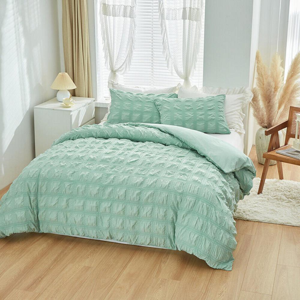 Lightweight Summer Quilt Set – Breathable Soft Bedding for Cool and Comfortable Nights